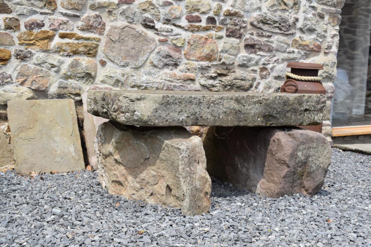 Cowshed In The Black Mountains Абъргавени Екстериор снимка